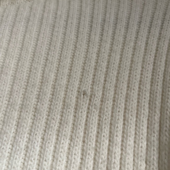 H&M Rib Knit Turtleneck Sweater, White, Size Small/Oversize - Picture 3 of 3